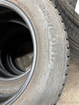 225/60 17 zimné pneu Nokian - 2