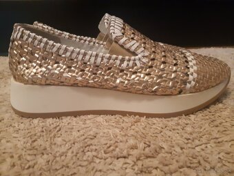 Predam zlate kožené topánky - 2