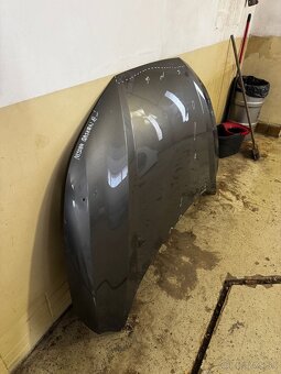 Nissan Qashqai II 2017- kapota - 2