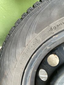 Lacno predam zimne pneu 195/65 R15 na plechovych diskoch - 2
