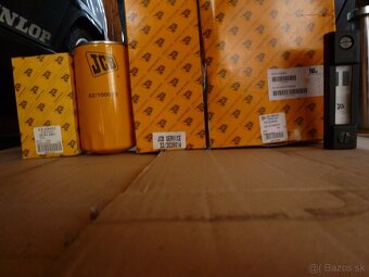 Filtre oleja a paliva na JCB 425 - 2