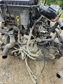 Ford tranzit 2.2tdci motor - 2