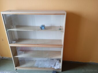 Lacno predam 2 skrinky - 2