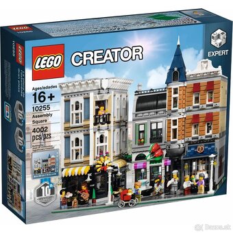 LEGO 10255 Assembly Square - 2