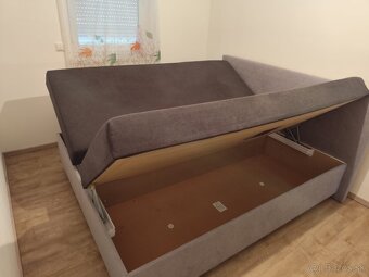 Čalúnená posteľ - 2