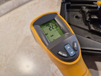 Fluke 561 Bezkontaktný teplomer - 2