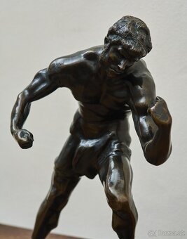 Jef Lambeaux - bronzová socha atléta - 2