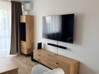 Samsung Smart TV 65” - 2