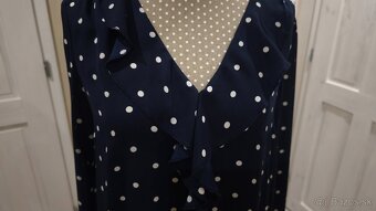 Tmavomodré bodkovaná blúzka - 2