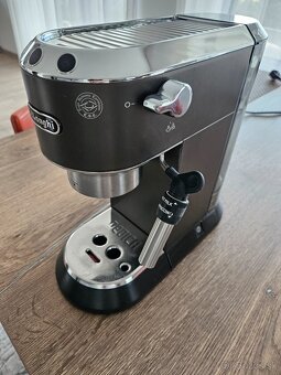 Delonghi,  De'Longhi Dedica EC 685 - 2