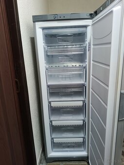 šuflikova mraznička INDESIT - 2