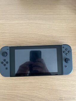 Nintendo Switch - Gray - 2
