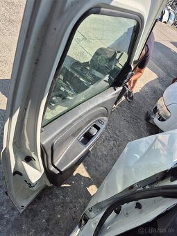 Fiat Doblo II Opel Combo II 2008-2019 Dvere ľavé predné - 2