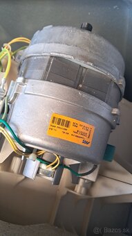 Elektromotor z pracky Candy - 2