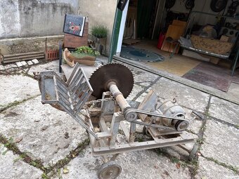 Cinkulár na drevo - 2