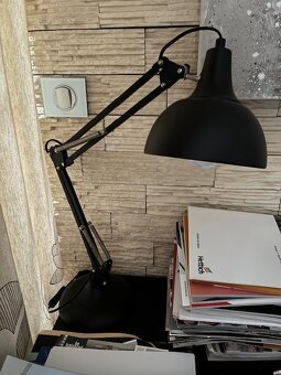 Stolná lampa s LED v retro čiernom dizajne - 2