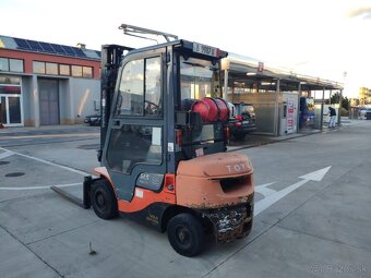 Toyota 7FGF25, nosnosť 2.5 ton, kabína - 2