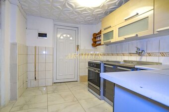 NA PREDAJ, RODINNÝ DOM, PETROVANY - 2