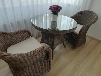 Predám kvalitný taliansky ratanový nábytok - 2