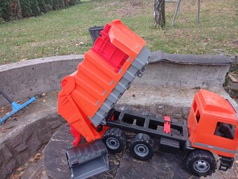 Smetiarske auto. traktor - 2