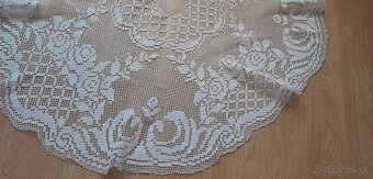 Veľký okrúhy  obrus - 2