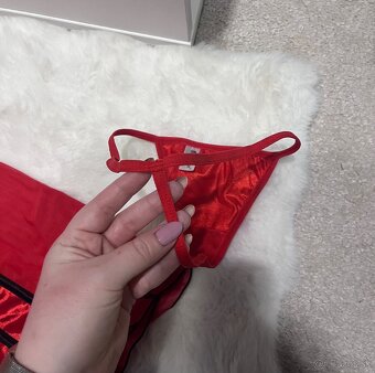 Červená nočná košieľka - 2