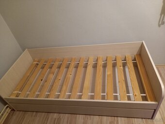 Študentská posteľ. - 2