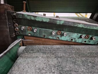 Rezaci (formatovaci) stroj na textilie - 2