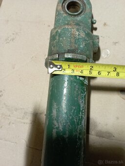 Jednocinny hydraulicky piest - 2