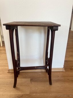 stolík Thonet - 2
