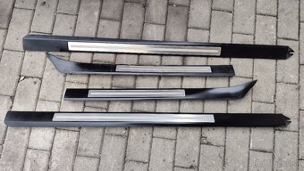 Plastové lišty Audi A8 D3 - 2