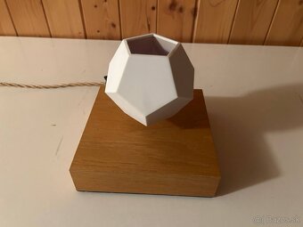Magneticky levitujúci kvetináč LYFE - 2