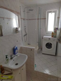 Ubytovanie stredná/vysoká škola študentky byt-Nitra-Chrenová - 2