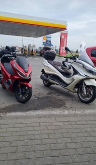 Piaggio X10 125cc - 2