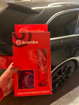 Predám kryty brzdových strmeňov Brembo - 2