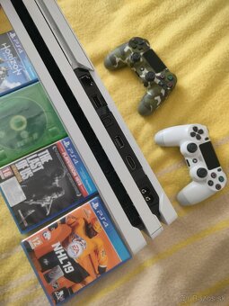 Playstation 4 Pro 1000gb 4k 2x ovladač 4 hry - 2