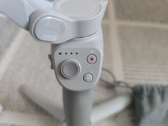 Predám gimbal/stabilizátor dji osmo mobile 4 se - 2
