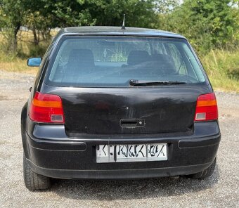 Predám Wolkwagen golf 4. 1.6 benzín - 2