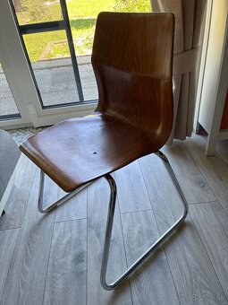 Stolicka designová - 2