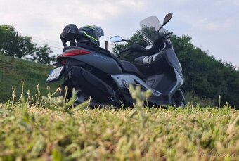 Yamaha Xmax125 Momo Design 2011 - 2