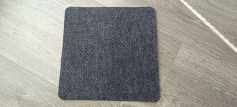 NOVA, NEPOUZIVANA Podlozka pod mys AMD 28x28 - 2
