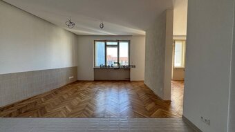 NA PREDAJ posledný štýlový byt v centre Nitry - 2
