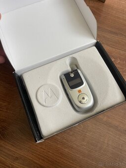 Motorola V220 v krabici - 2