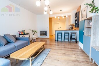 Na predaj luxusný 2-izbový byt s dvoma balkónmi, garážou a v - 2