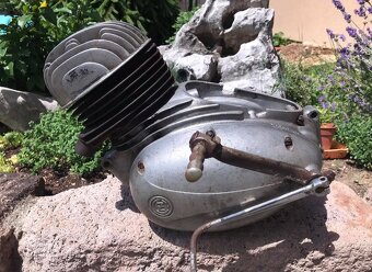 Predám motor na motocykel čz 125/150 C, motor ide pretočiť - 2