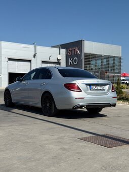 Mercedes-Benz E400 4MATIC - 2