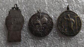 odznaky, medaile a vyznamenania - 2