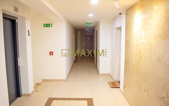 S parkovacím státím 1 izbový byt na ulici Kadnárova v Bratis - 2