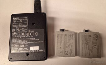 Nabíjačka a baterie Canon - 2