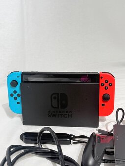 Nintendo Switch aj s prislusenstvom - 2